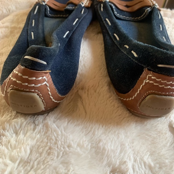 Navy blue suede size 10 loafers. Tommy Hilfiger - Picture 4 of 6